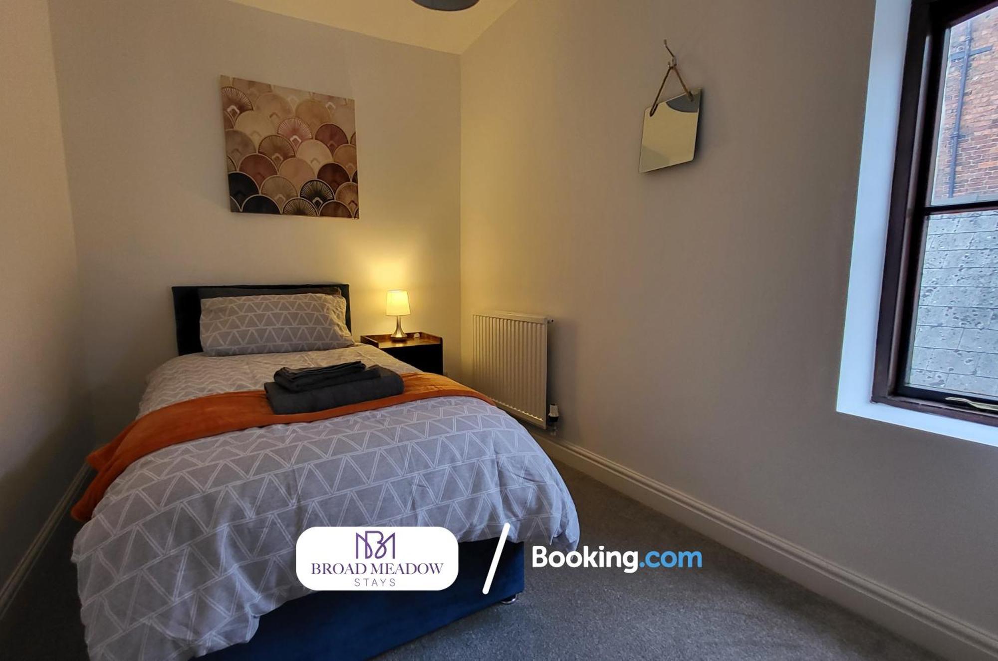 Last-Minute Offers L 3-Bed House By Broad Meadow Stays L Short Lets L Family, Business, Students L Lincoln L Parking エクステリア 写真